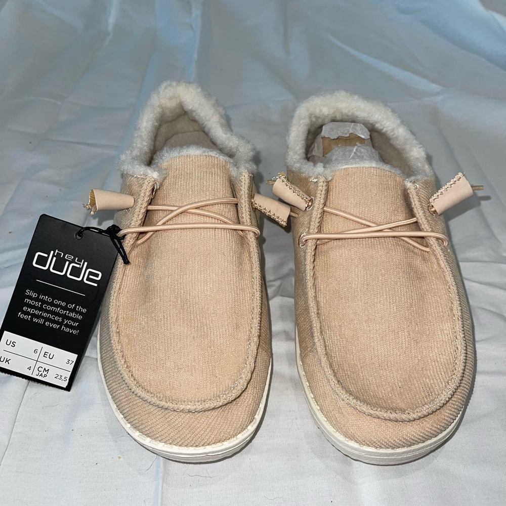 Hey dude womens shoe